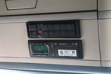 �й����� HOWO TH7�ؿ� 550���� 6X4 AMT�Զ���ǣ����(����)(ZZ4257W324HF1B)ͼƬ