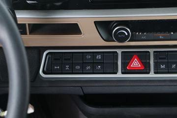 �й����� HOWO TH7�ؿ� 550���� 6X4 AMT�Զ���ǣ����(����)(ZZ4257W324HF1B)ͼƬ