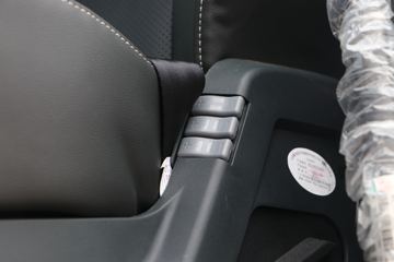 �й����� HOWO TH7�ؿ� 550���� 6X4 AMT�Զ���ǣ����(����)(ZZ4257W324HF1B)ͼƬ