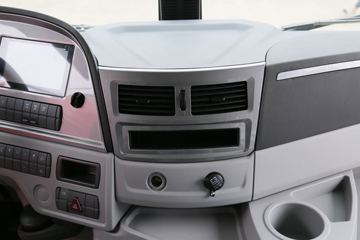 ���� ŷ��EST ��Խ�� 580���� 6X4 AMT�Զ���ǣ����(����)ͼƬ