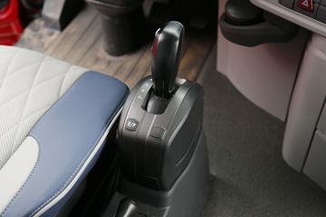 ���� ŷ��EST ��Խ�� 580���� 6X4 AMT�Զ���ǣ����(����)ͼƬ