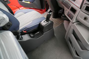 ���� ŷ��EST ��Խ�� 580���� 6X4 AMT�Զ���ǣ����(����)ͼƬ