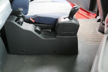 ���� ŷ��EST ��Խ�� 580���� 6X4 AMT�Զ���ǣ����(����)ͼƬ