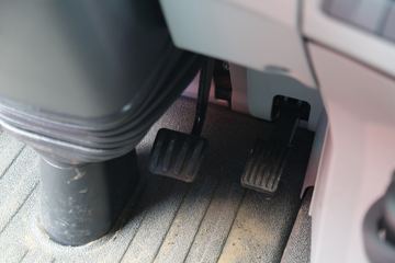 ���� ŷ��EST ��Խ�� 580���� 6X4 AMT�Զ���ǣ����(����)ͼƬ