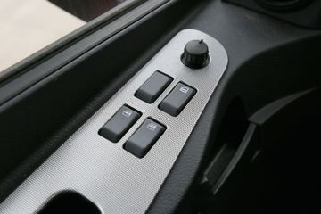 ���� ŷ��EST ��Խ�� 580���� 6X4 AMT�Զ���ǣ����(����)ͼƬ