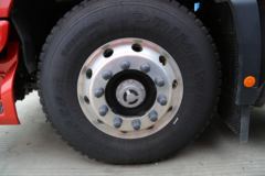 福田 欧曼EST 穿越版 580马力 6X4 AMT自动挡牵引车(国六)(BJ4259Y6DHL-12)