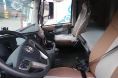 东风商用车 天龙旗舰KX 600马力 6X4牵引车