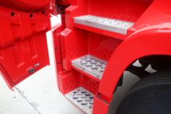 东风商用车 天龙旗舰KX 600马力 6X4牵引车