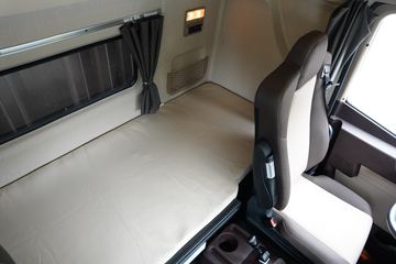 �ൺ��� JH6�ؿ� 320���� 6X2 7.7�ײ�դʽ�ػ���(����)(CA5250CCYP26K2L5T3E6A80)ͼƬ