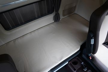 �ൺ��� JH6�ؿ� 320���� 6X2 7.7�ײ�դʽ�ػ���(����)(CA5250CCYP26K2L5T3E6A80)ͼƬ