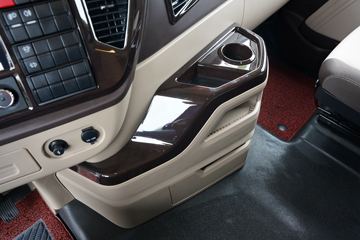 �ൺ��� JH6�ؿ� 320���� 6X2 7.7�ײ�դʽ�ػ���(����)(CA5250CCYP26K2L5T3E6A80)ͼƬ