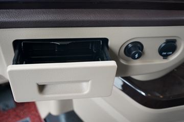 �ൺ��� JH6�ؿ� 320���� 6X2 7.7�ײ�դʽ�ػ���(����)(CA5250CCYP26K2L5T3E6A80)ͼƬ