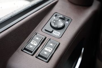 �ൺ��� JH6�ؿ� 320���� 6X2 7.7�ײ�դʽ�ػ���(����)(CA5250CCYP26K2L5T3E6A80)ͼƬ