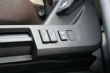 �ൺ��� JH6�ؿ� 320���� 6X2 7.7�ײ�դʽ�ػ���(����)(CA5250CCYP26K2L5T3E6A80)ͼƬ