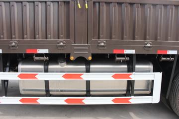 �ൺ��� ��VH 2.0�� 250���� 4X2 6.75�ײ�դʽ�ػ���(����)(�ٱ�4.111)(CA5180CCYPK2L2E6A80)ͼƬ