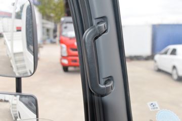 Ծ�� ����T100 122���� 4X2 3.6����ж��ͼƬ