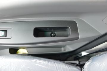 Ծ�� ����T100 122���� 4X2 3.6����ж��ͼƬ