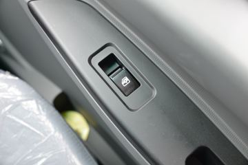 Ծ�� ����T100 122���� 4X2 3.6����ж��ͼƬ