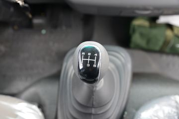 Ծ�� ����T100 122���� 4X2 3.6����ж��ͼƬ