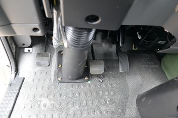 Ծ�� ����T100 122���� 4X2 3.6����ж��ͼƬ