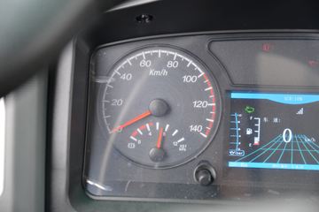 Ծ�� ����T100 122���� 4X2 3.6����ж��ͼƬ