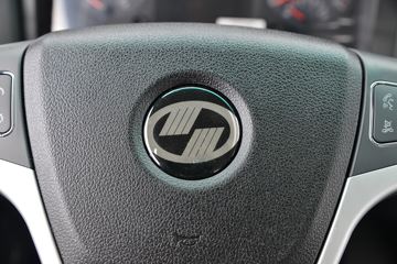 Ծ�� ����T100 122���� 4X2 3.6����ж��ͼƬ