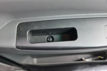 Ծ�� ����T100 122���� 4X2 3.6����ж��ͼƬ