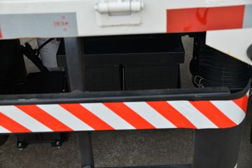 Ծ�� ����T100 122���� 4X2 3.6����ж��ͼƬ