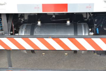 Ծ�� ����T100 122���� 4X2 3.6����ж��ͼƬ