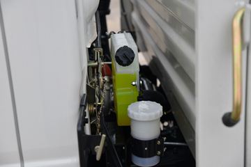 Ծ�� ����T100 122���� 4X2 3.6����ж��ͼƬ