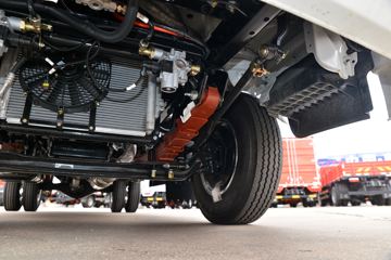 Ծ�� ����T100 122���� 4X2 3.6����ж��ͼƬ