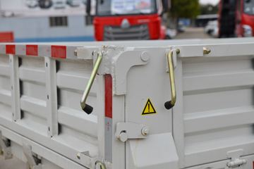 Ծ�� ����T100 122���� 4X2 3.6����ж��ͼƬ