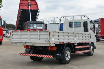 Ծ�� ����T100 122���� 4X2 3.6����ж��ͼƬ