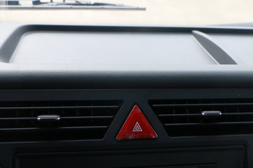 ���� ������D8 ���ܰ� 190���� 4X2 6.2���Ű������ػ���(����)(EQ1141L8CDG)ͼƬ