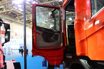 斯堪尼亚R系列&nbsp;消防车驾驶室图片