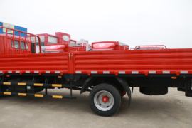 多利卡D8&nbsp;载货车上装                                                图片