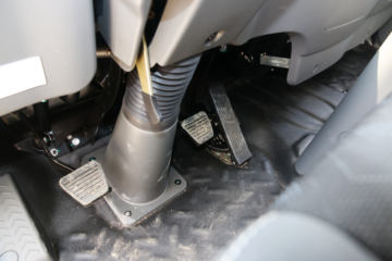 �����Ῠ ����K3000 ���ذ� 160���� 4.18�׵�����ʽ�Ῠ(YTQ5041XXYKJ331)ͼƬ