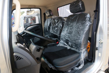 �����Ῠ ����K3000 ���ذ� 160���� 4.18�׵�����ʽ�Ῠ(YTQ5041XXYKJ331)ͼƬ