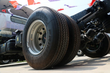 �����Ῠ ����K3000 ���ذ� 160���� 4.18�׵�����ʽ�Ῠ(YTQ5041XXYKJ331)ͼƬ