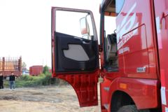 青岛解放 JH6重卡 领航版2.0 460马力 8X4 9.5米仓栅式载货车(国六)(CA5310CCYP25K8L7T4E6A90)