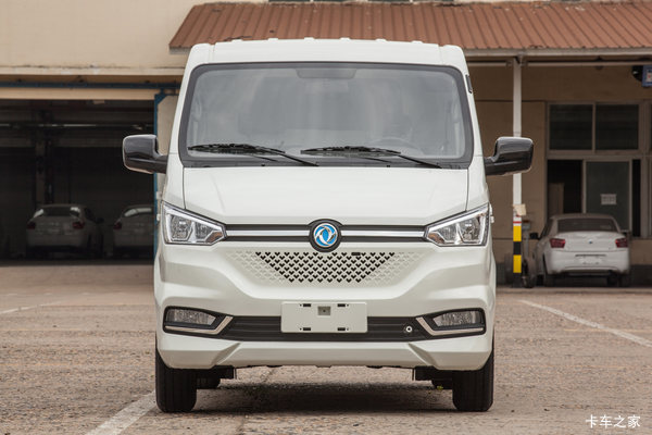 东风股份 御风EM26 3T 4.865米纯电动厢式运输车