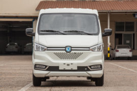 御风EM26&nbsp;电动封闭厢货外观图片