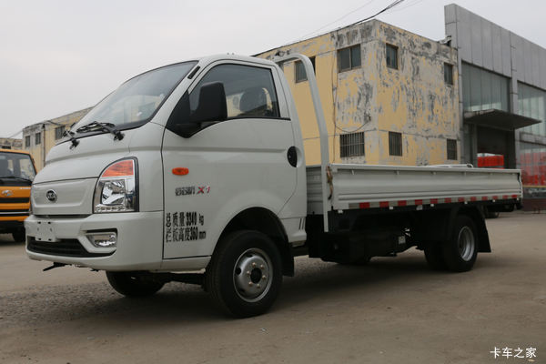 凯马 锐航X1 1.6L 122马力 汽油 3.63米单排栏板微卡(KMC1038QA318D6)