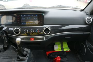 �������� ��X1 2.0L 133���� ���� 4X2 4�׵�������΢��ͼƬ