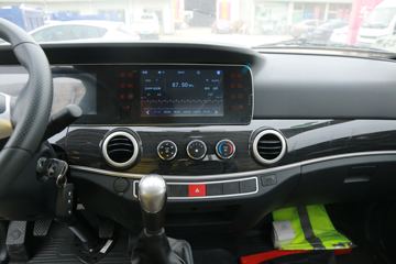 �������� ��X1 2.0L 133���� ���� 4X2 4�׵�������΢��ͼƬ