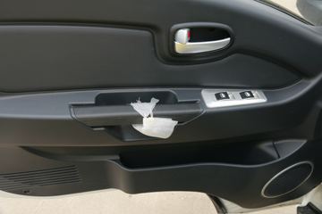 �������� ��X1 2.0L 133���� ���� 4X2 4�׵�������΢��ͼƬ