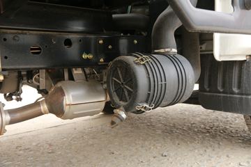 �������� ��X1 2.0L 133���� ���� 4X2 4�׵�������΢��ͼƬ