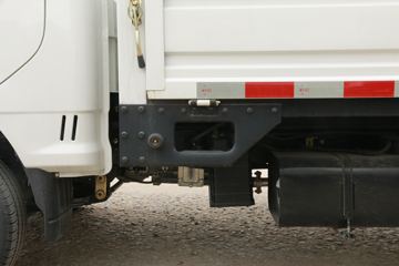 �������� ��X1 2.0L 133���� ���� 4X2 4�׵�������΢��ͼƬ