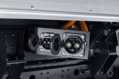 SRM鑫源 T2SEV 3.1T 3.03米单排纯电动厢式微卡(JKC5031XXYD0X0BEV)46.36kWh