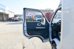 东风途逸 T5 95马力 3.965米单排厢式小卡(国六)(EQ5040XXY16DCAC)